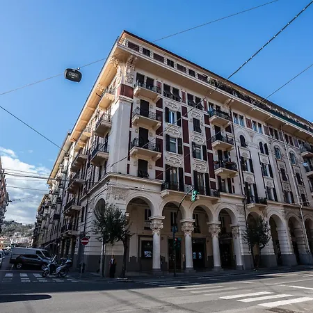 Le Stelle Della Spezia 3* لا سبيتسْيا